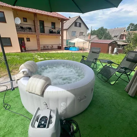 ゲストハウス Zafir Vendeghaz